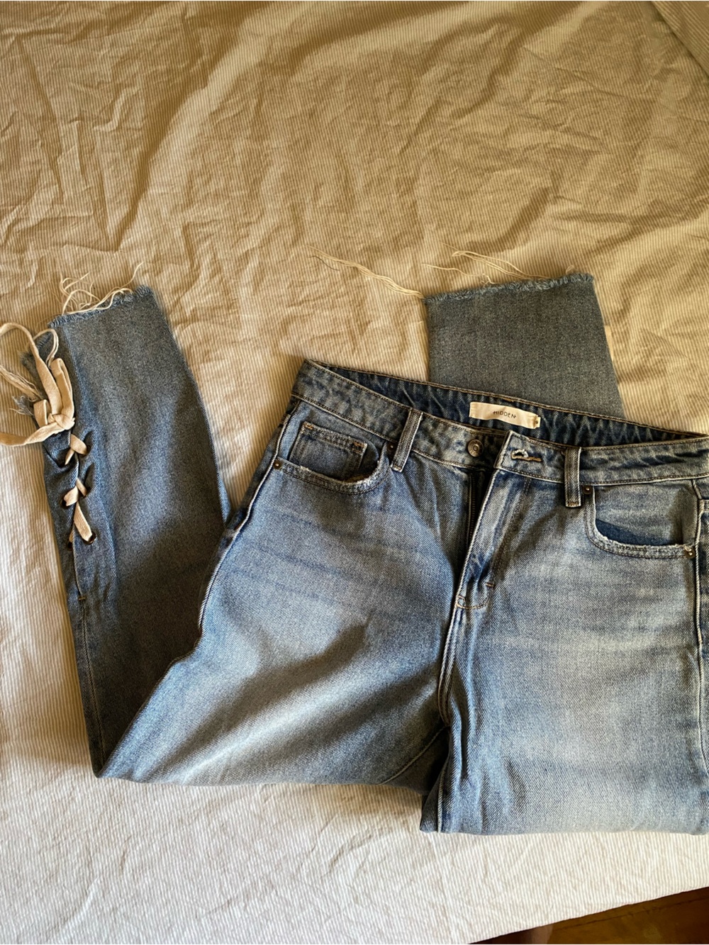 Women’s Cropped Ankle Jeans in Light Blue with Side Lace-Up